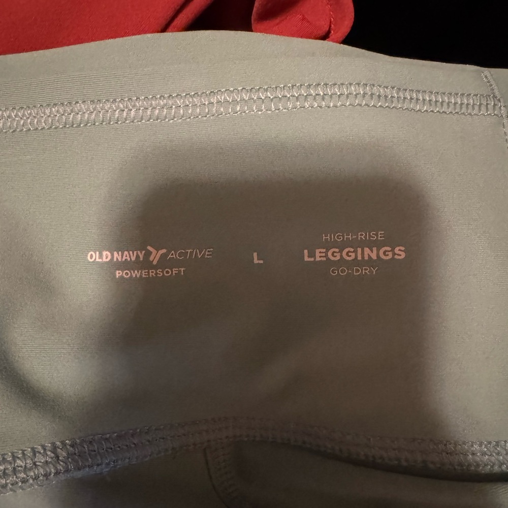 Old Navy Sage Green High-Rise Active Leggings - Picture 2 of 3